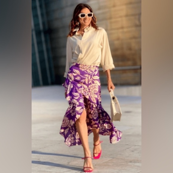 ZARA Floral Printed Asymmetric Skirt Size Small - Picture 11 of 11